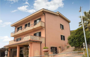 3 Bedroom Beautiful Apartment In Bonifati